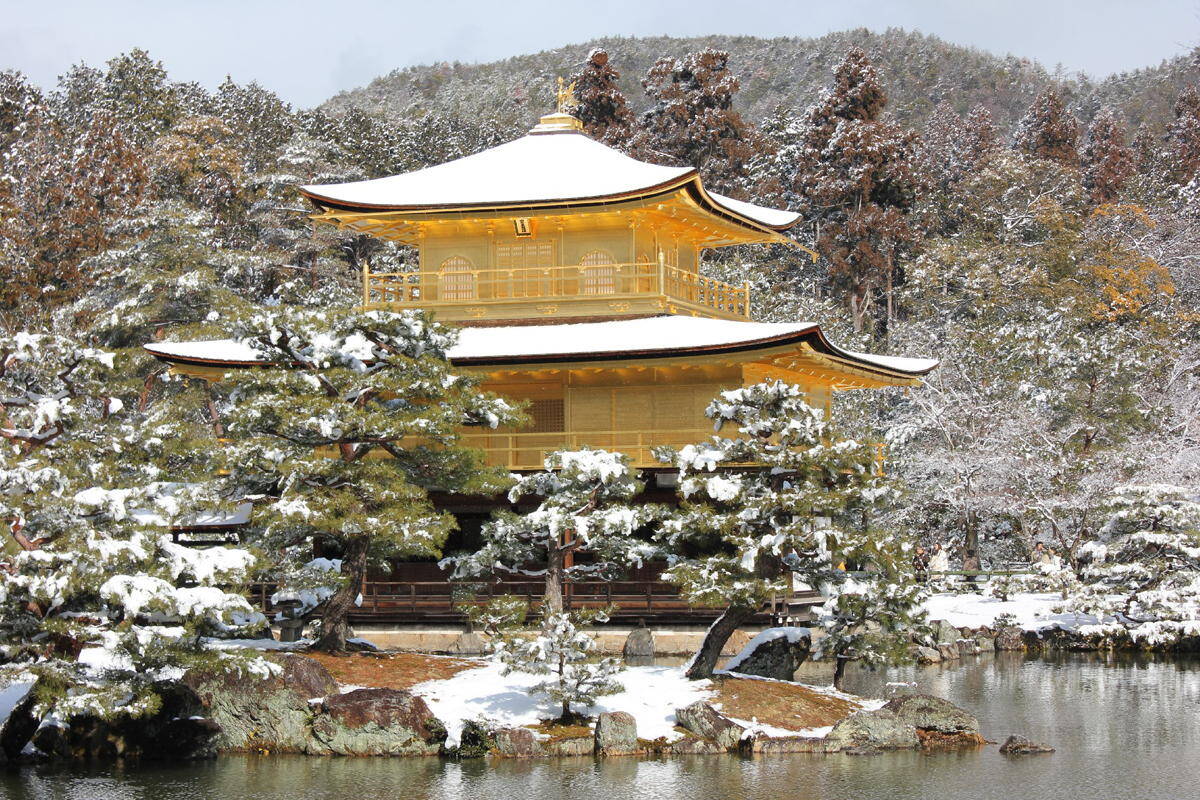 Kinkakuji-in-snow